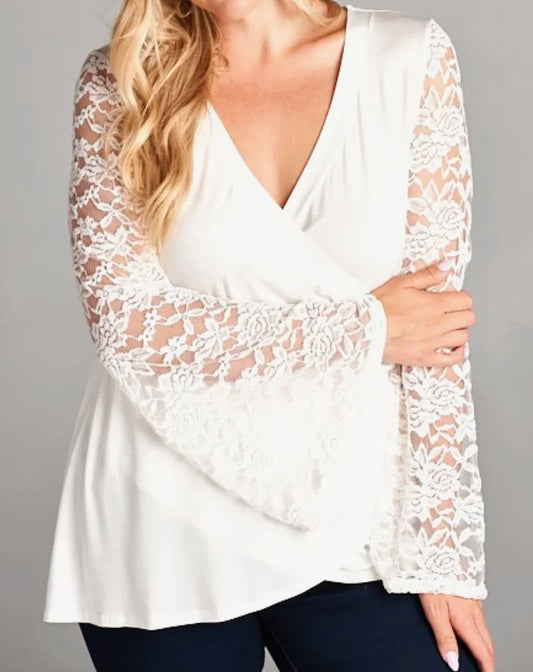 Women's Lace Bell Sleeve Top - Curvy